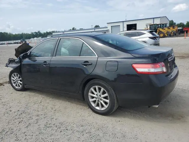 2011 TOYOTA CAMRY SE  