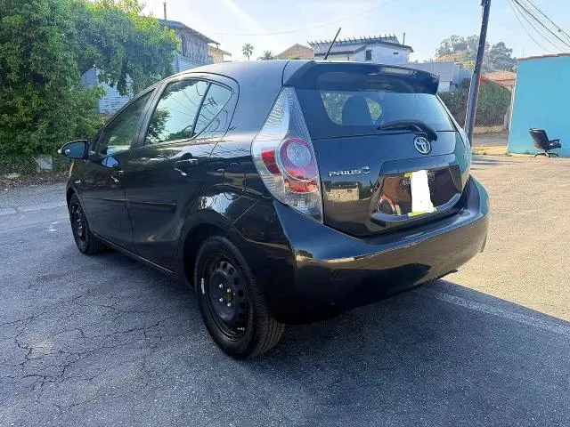 2013 TOYOTA PRIUS C THREE  