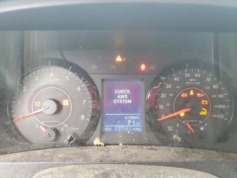 2015 TOYOTA SIENNA LE  