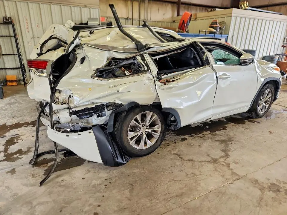 2014 TOYOTA HIGHLANDER XLE  