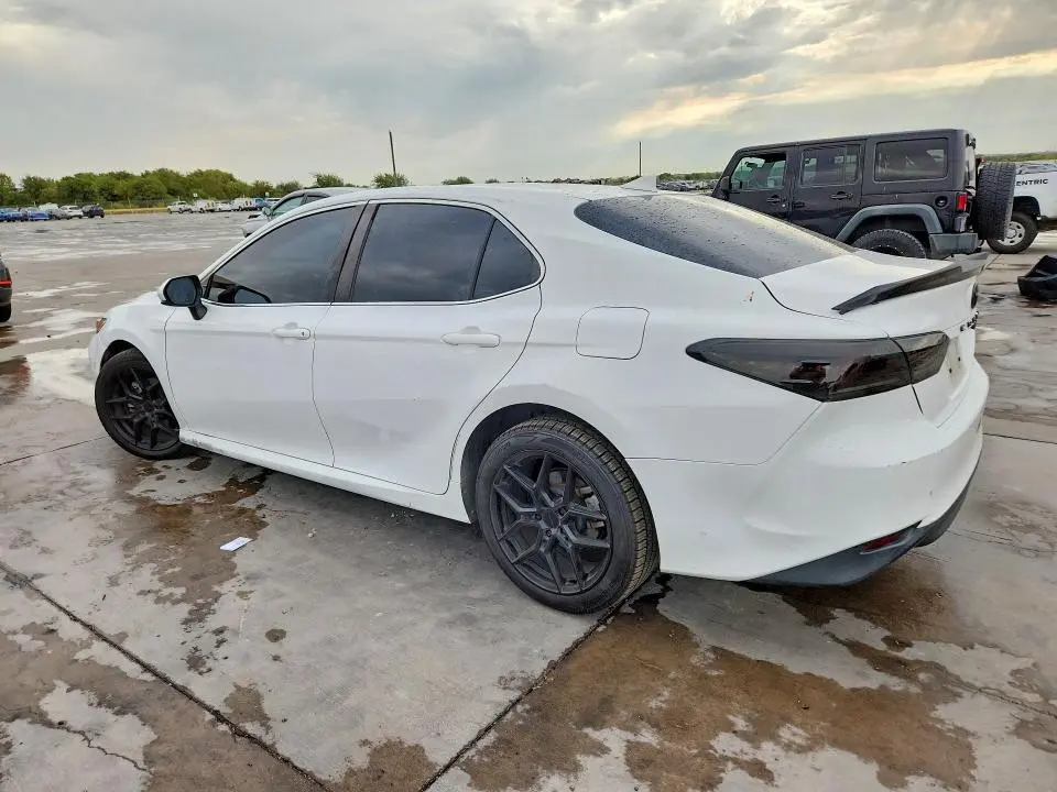 2020 TOYOTA CAMRY LE  