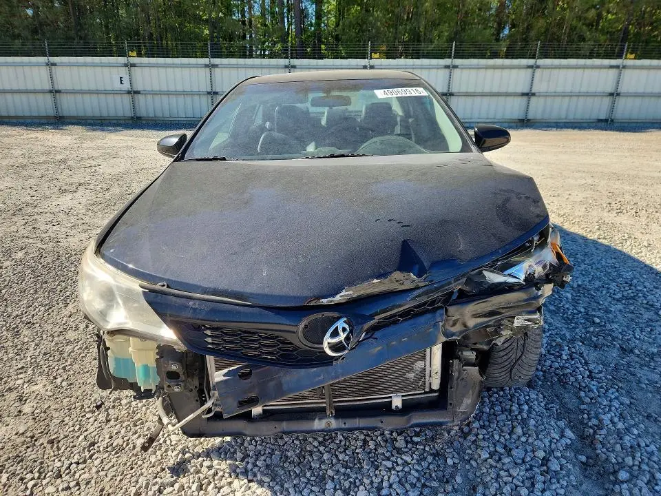 2013 TOYOTA CAMRY SE  