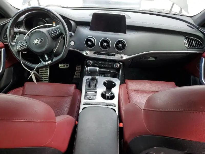 2018 KIA STINGER GT1  