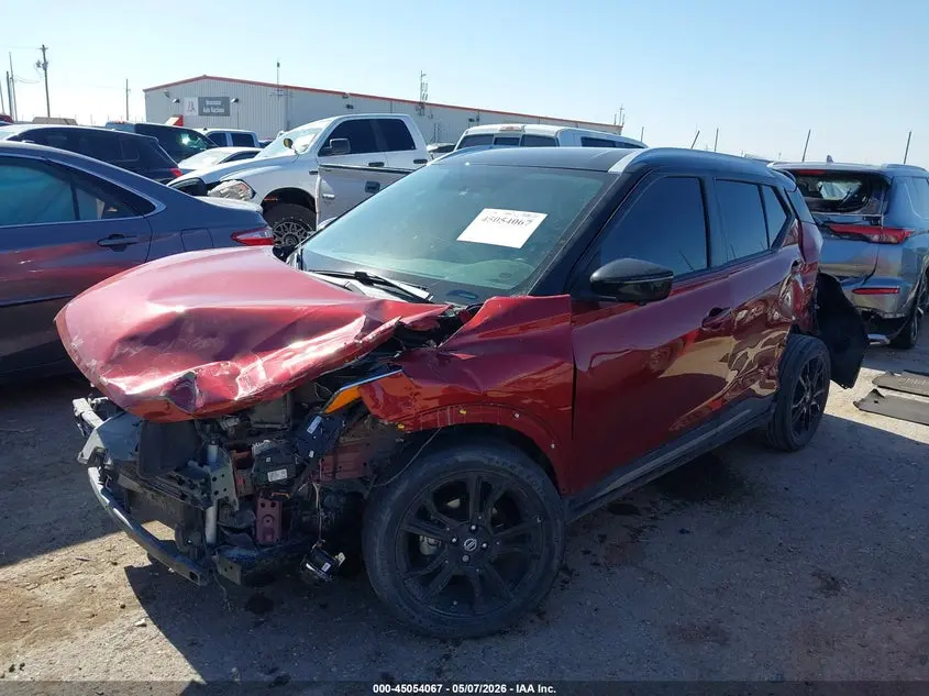 2019 NISSAN KICKS SR