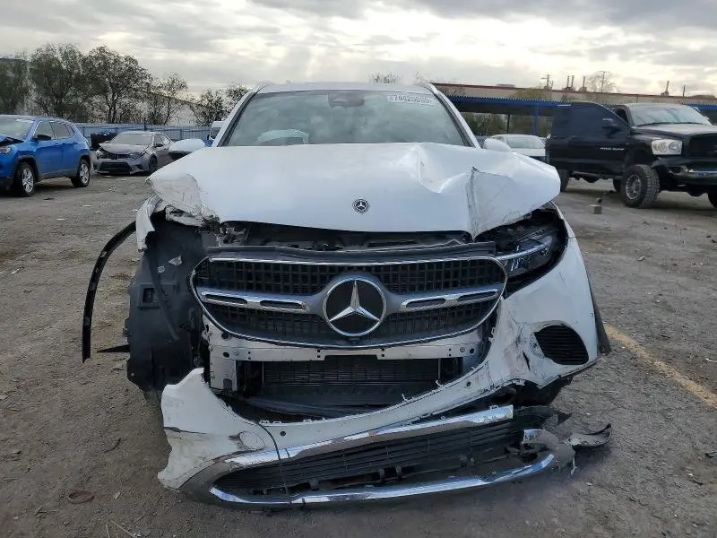 2024 MERCEDES-BENZ GLC 300  