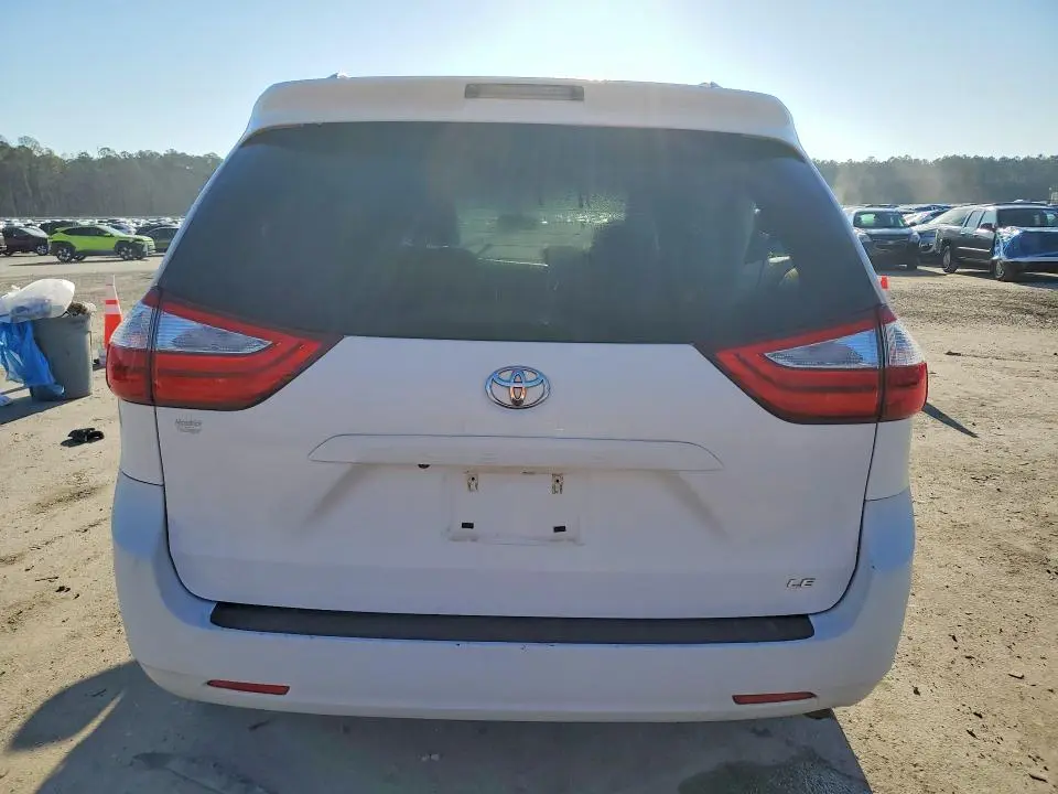 2016 TOYOTA SIENNA LE 8-PASSENGER  