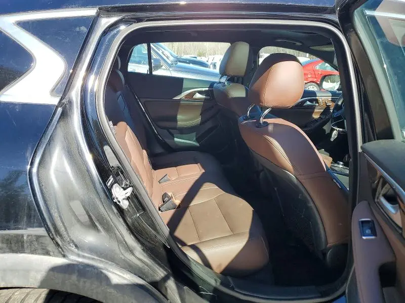 2017 INFINITI QX30 PREMIUM  