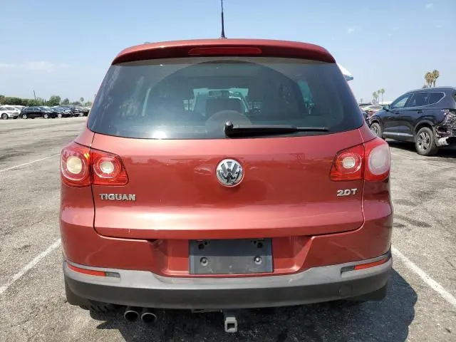 2011 VOLKSWAGEN TIGUAN S  