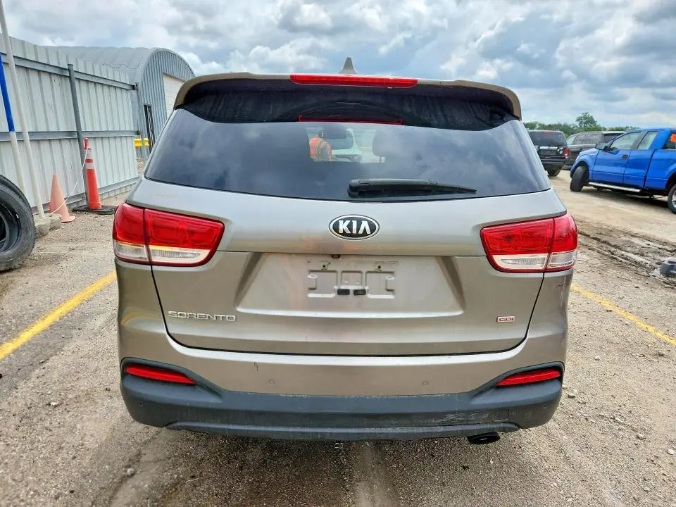 2016 KIA SORENTO LX  