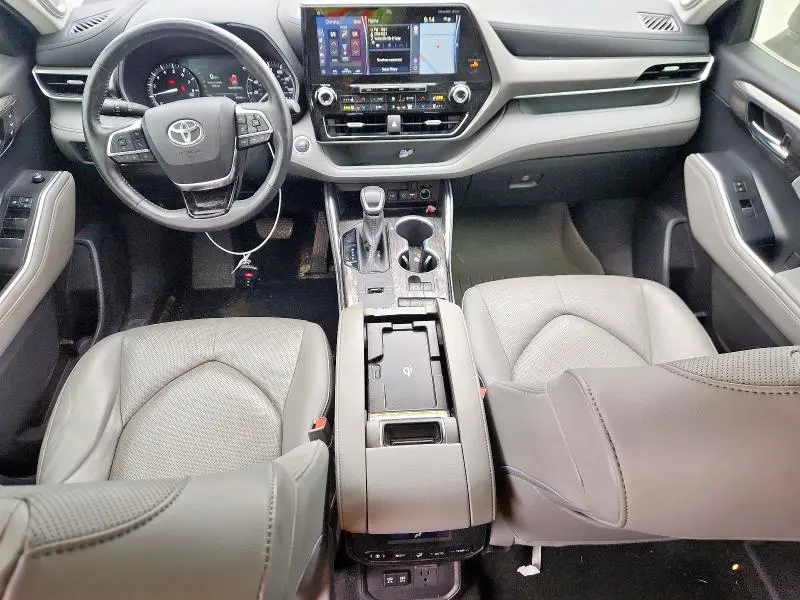 2020 TOYOTA HIGHLANDER LIMITED  