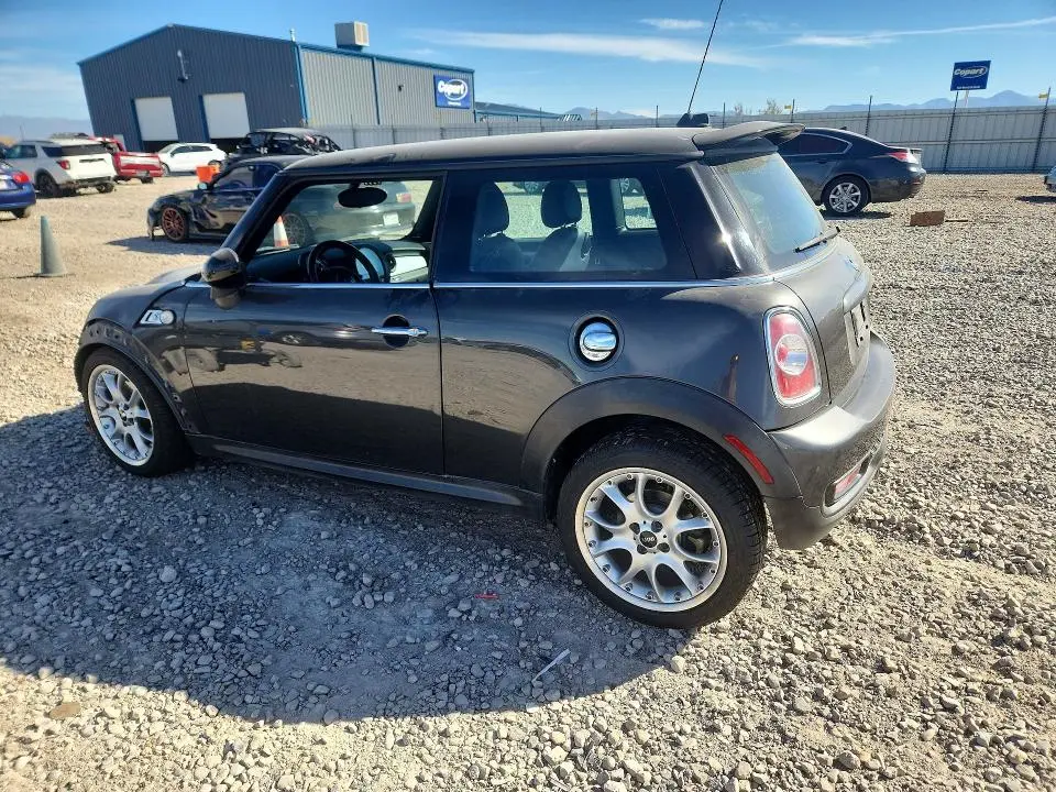 2011 MINI COOPER S  