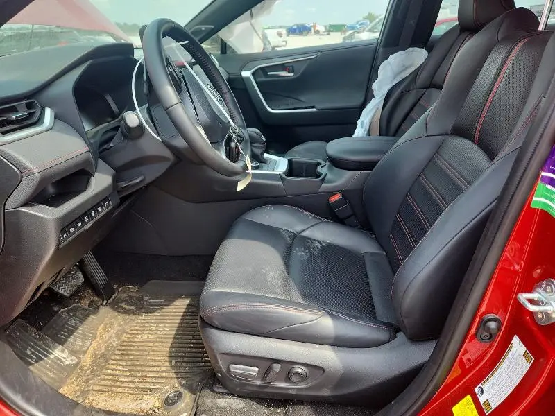 2025 TOYOTA RAV4 XSE  