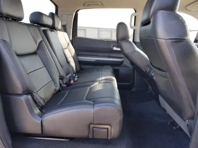 2019 TOYOTA TUNDRA CREWMAX SR5  