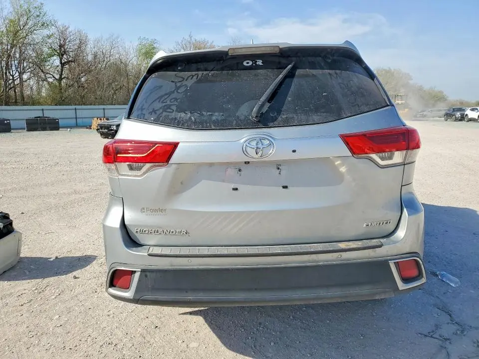2018 TOYOTA HIGHLANDER LIMITED  