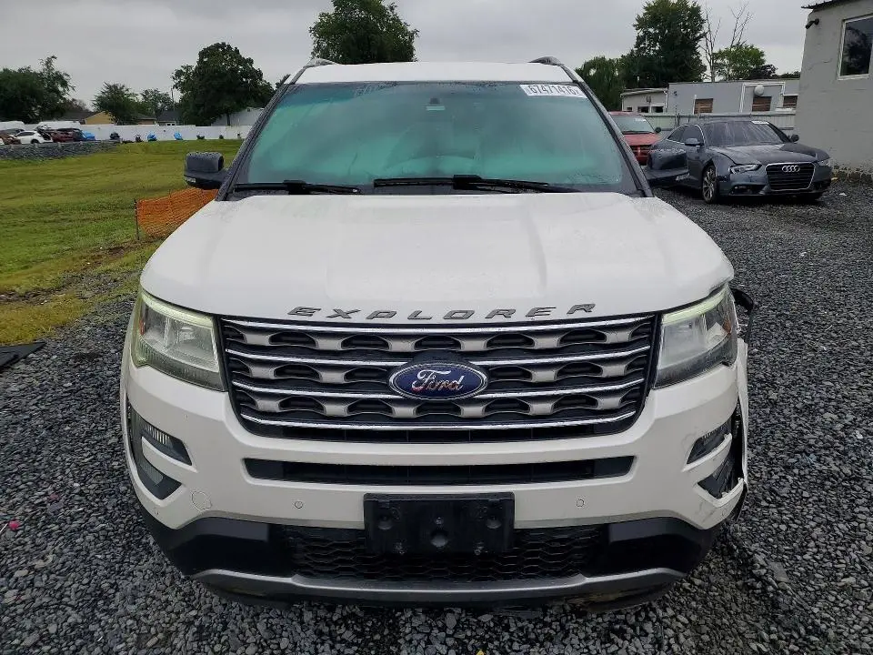 2017 FORD EXPLORER XLT  