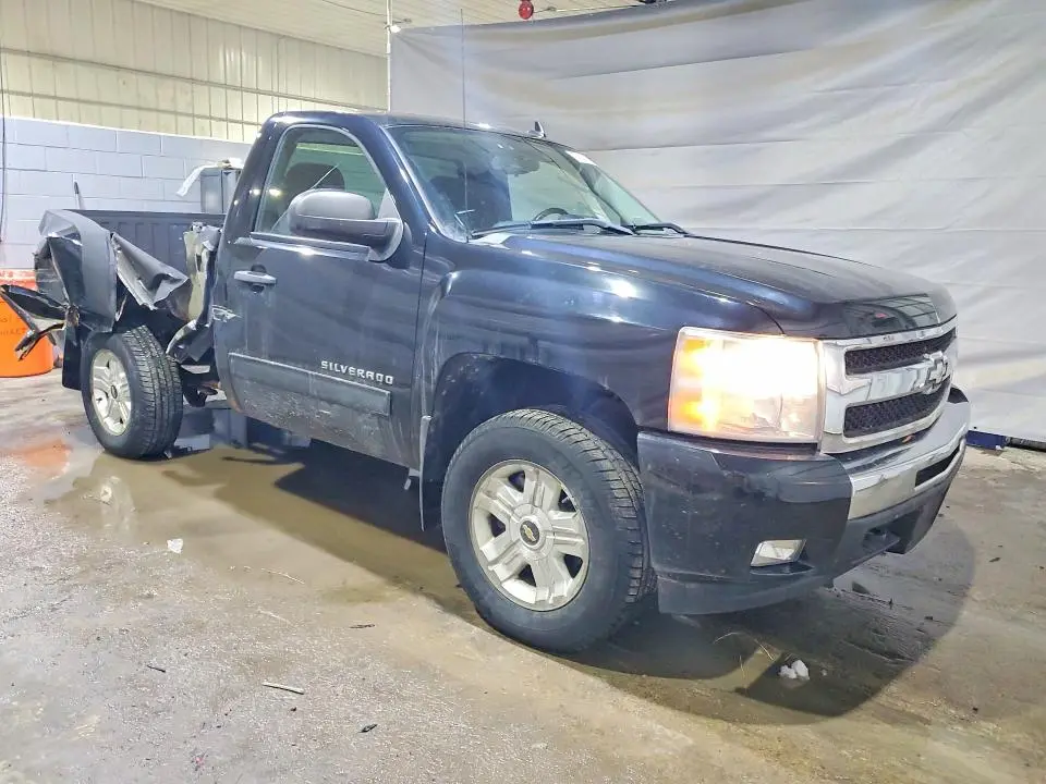 2011 CHEVROLET SILVERADO K1500 LT  