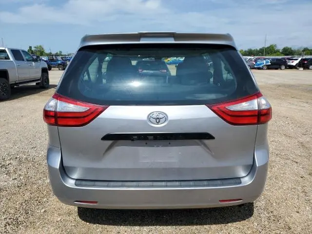 2018 TOYOTA SIENNA L  
