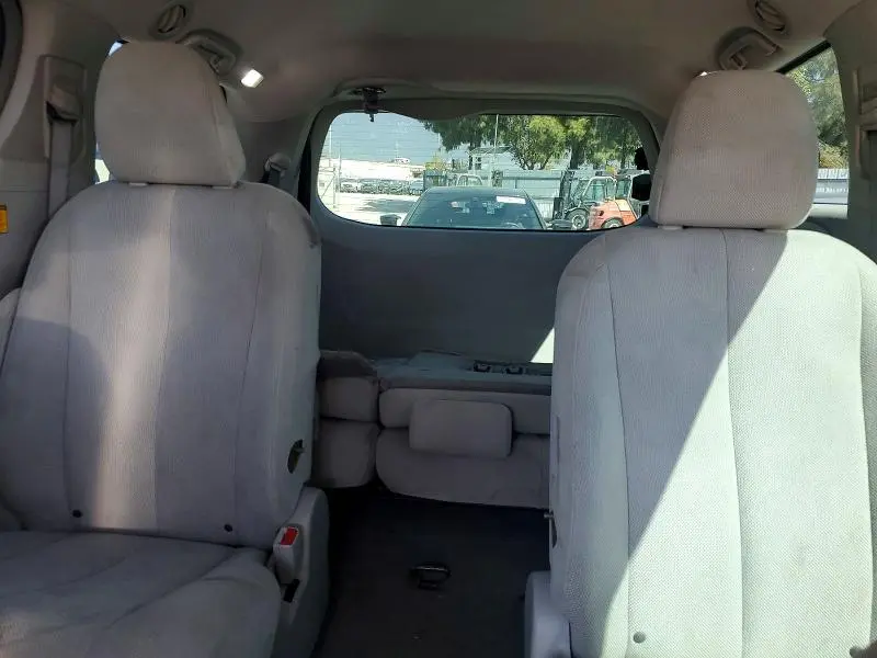 2013 TOYOTA SIENNA L 7-PASSENGER  