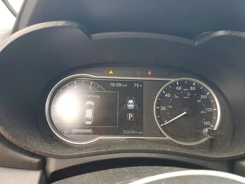 2022 NISSAN VERSA SR  