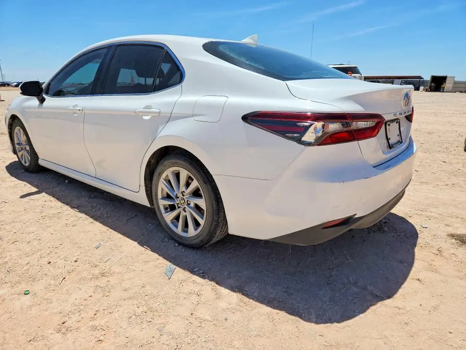 2021 TOYOTA CAMRY LE  