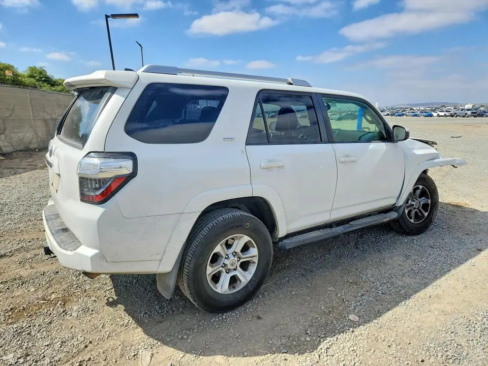 2017 TOYOTA 4RUNNER SR5  