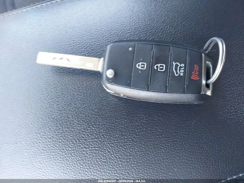 2017 KIA SORENTO 3.3L LX