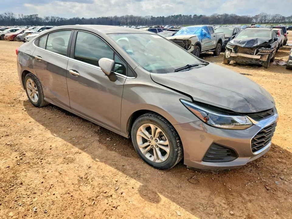 2019 CHEVROLET CRUZE LT  