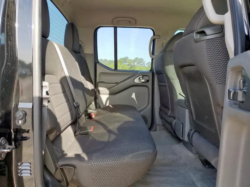 2012 NISSAN FRONTIER S  
