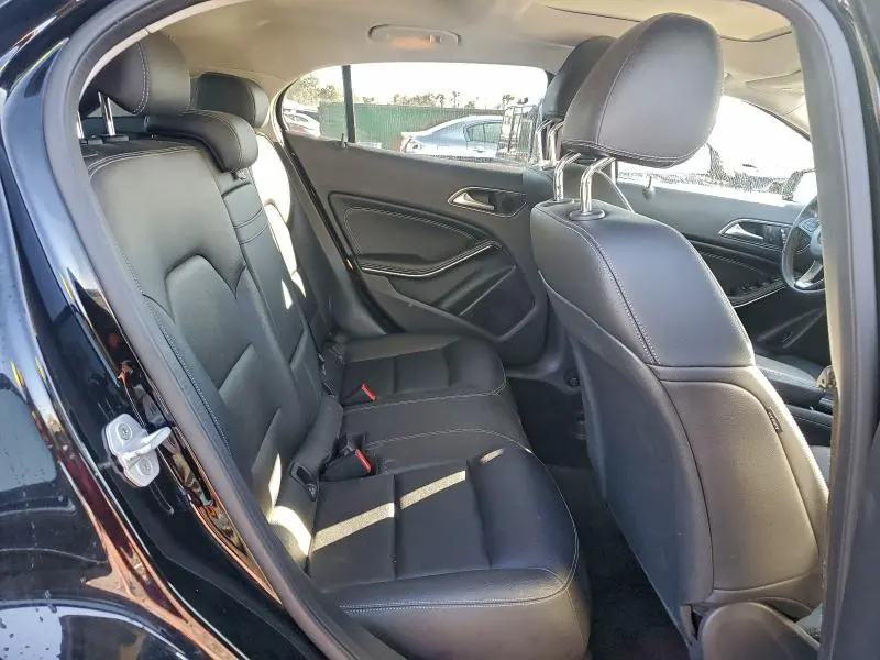 2018 MERCEDES-BENZ GLA 250  