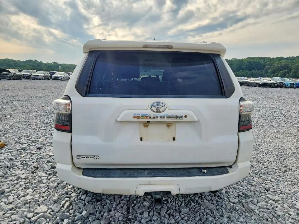 2018 TOYOTA 4RUNNER SR5  