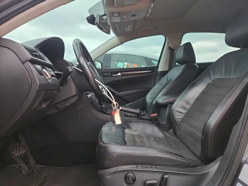 2015 VOLKSWAGEN PASSAT SEL  