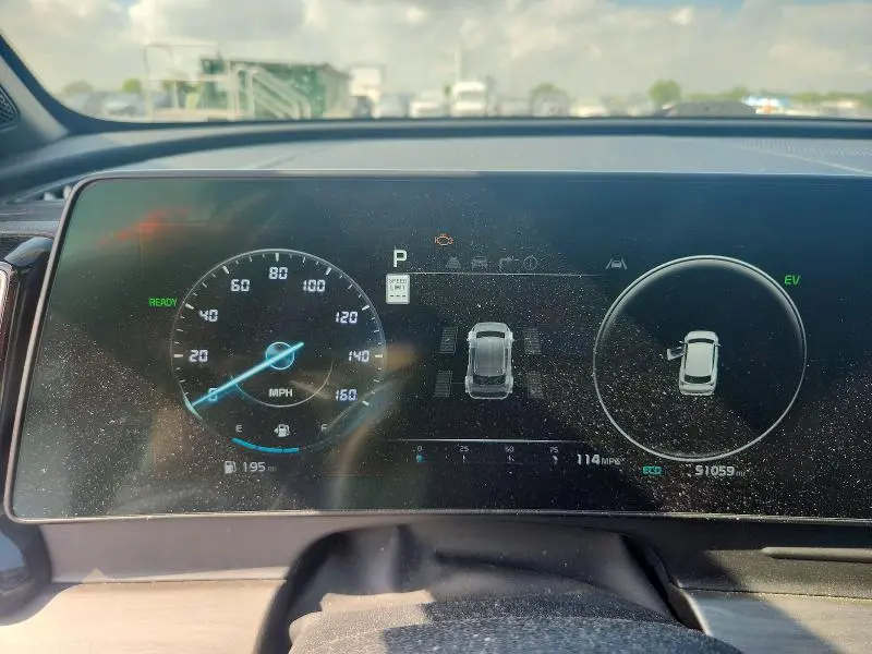 2023 KIA SPORTAGE X LINE  