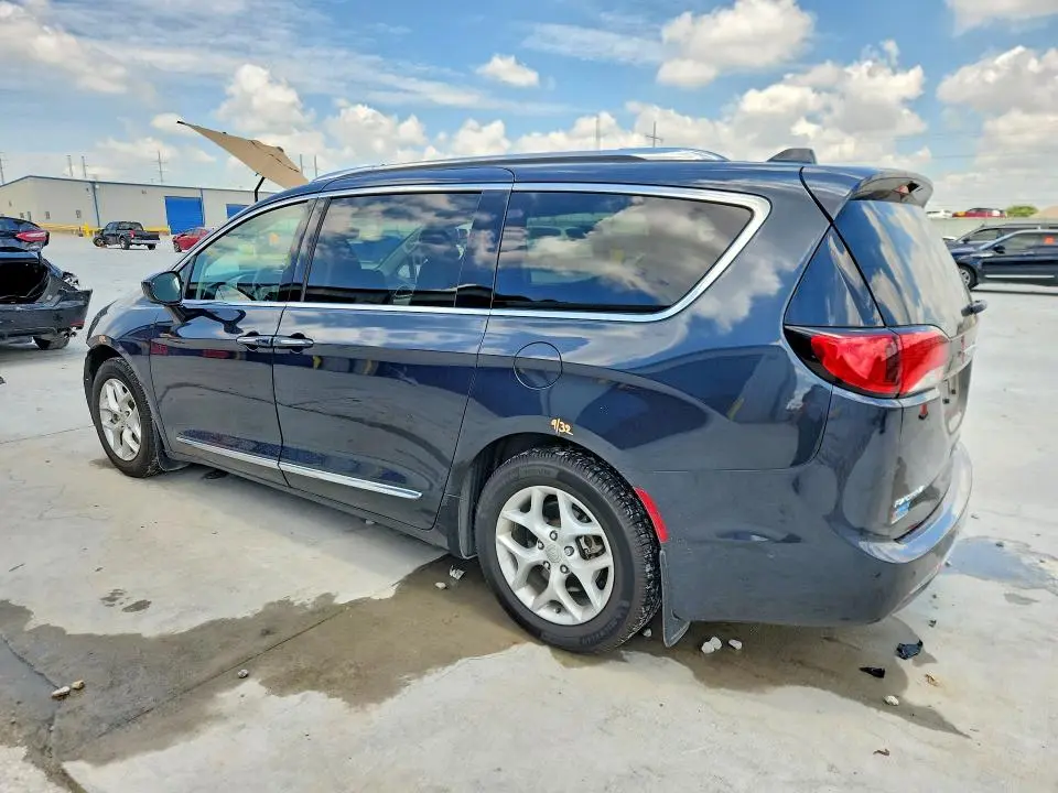 2020 CHRYSLER PACIFICA TOURING L  