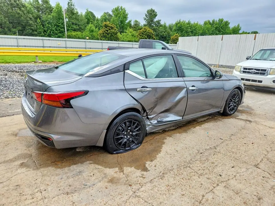 2022 NISSAN ALTIMA S  