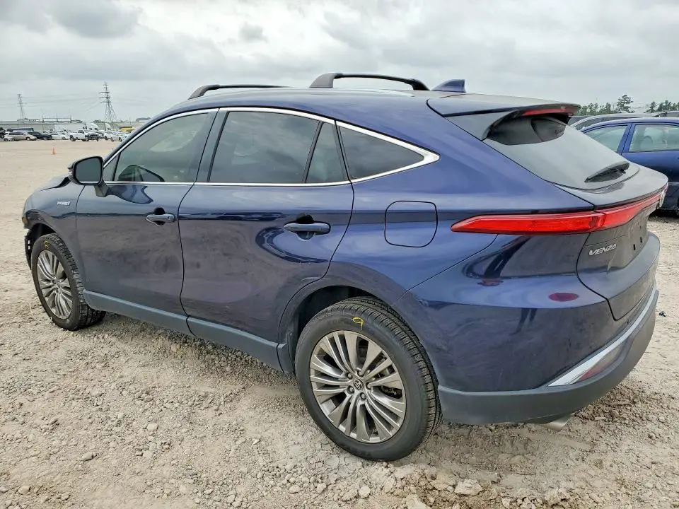 2021 TOYOTA VENZA XLE  