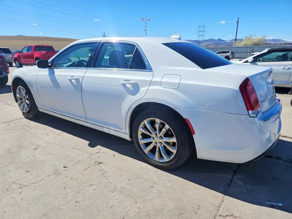 2016 CHRYSLER 300 LIMITED  