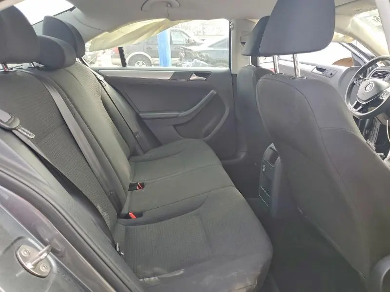 2016 VOLKSWAGEN JETTA SE  