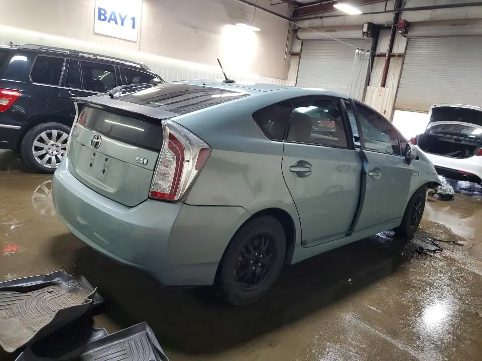 2013 TOYOTA PRIUS THREE  