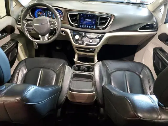 2017 CHRYSLER PACIFICA TOURING L  