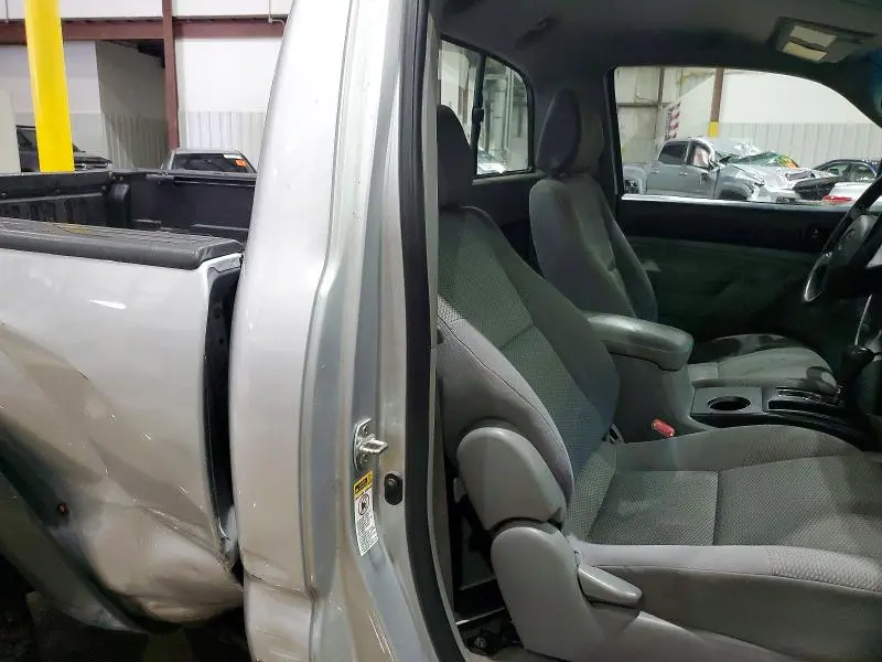 2011 TOYOTA TACOMA BASE  