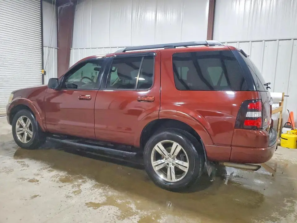 2010 FORD EXPLORER XLT  