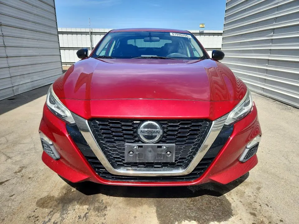 2019 NISSAN ALTIMA SR  