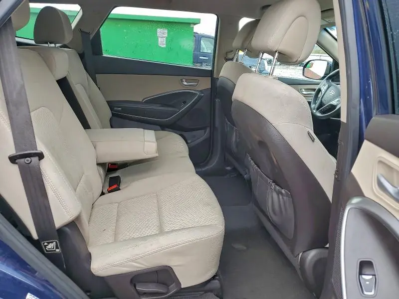 2017 HYUNDAI SANTA FE SE  