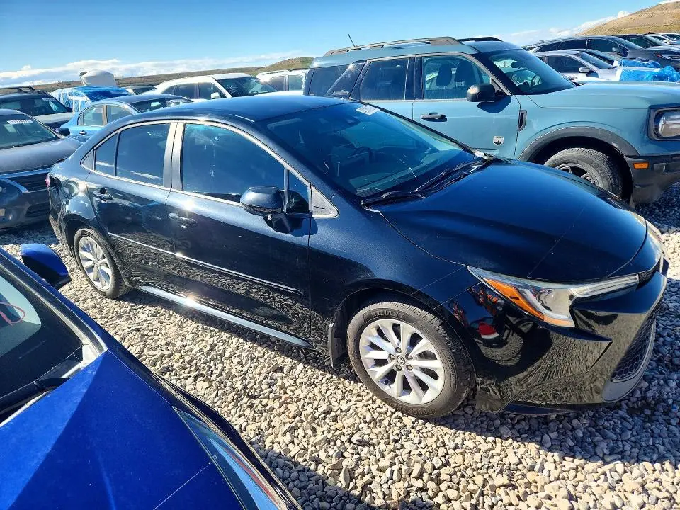 2021 TOYOTA COROLLA LE  
