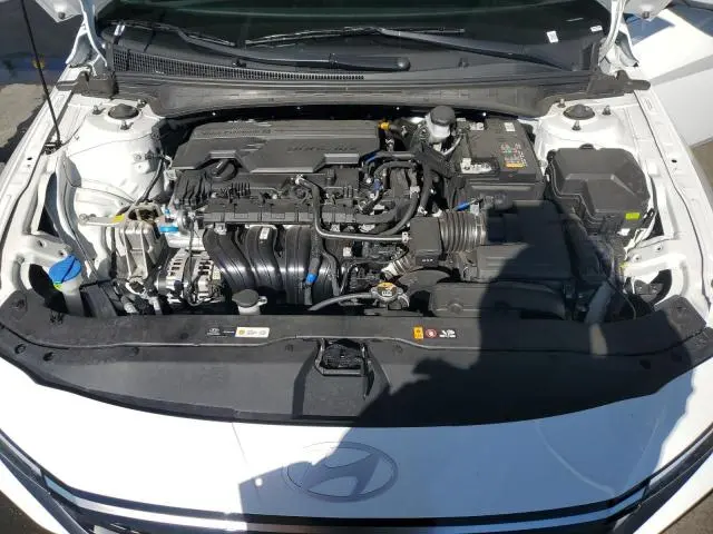 2025 HYUNDAI ELANTRA SEL  