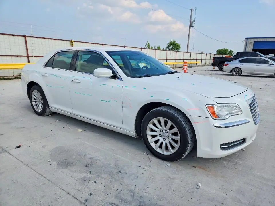 2013 CHRYSLER 300   