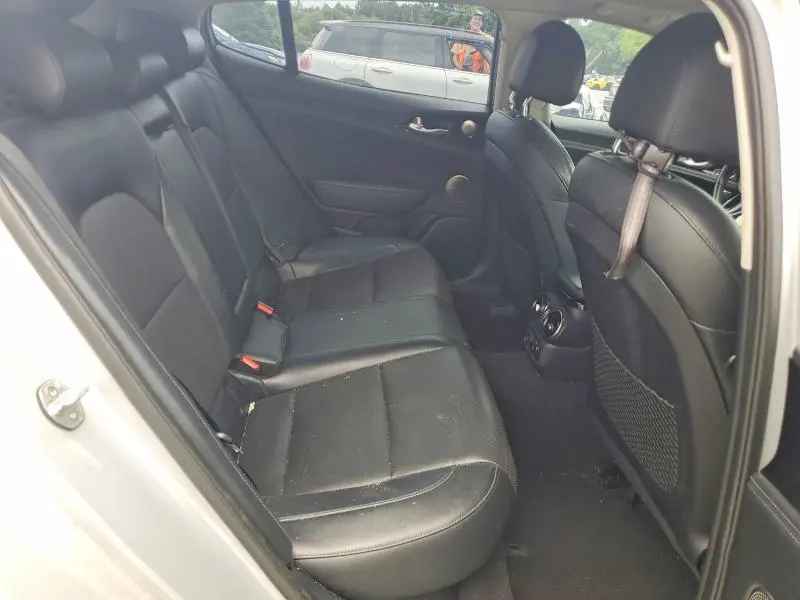 2018 KIA STINGER PREMIUM  