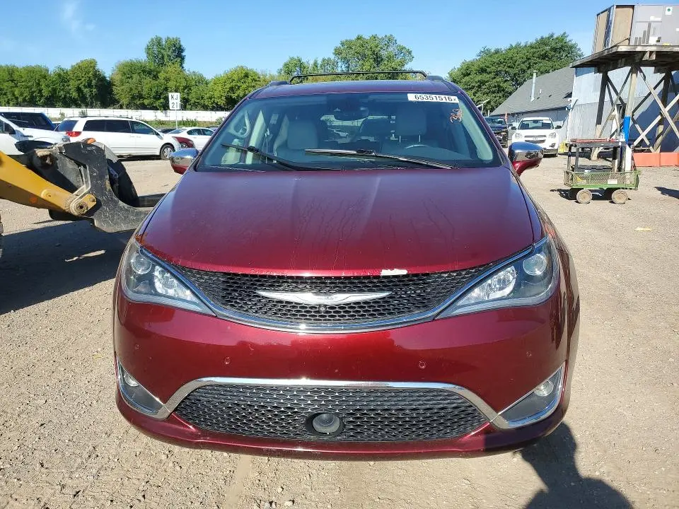2017 CHRYSLER PACIFICA LIMITED  
