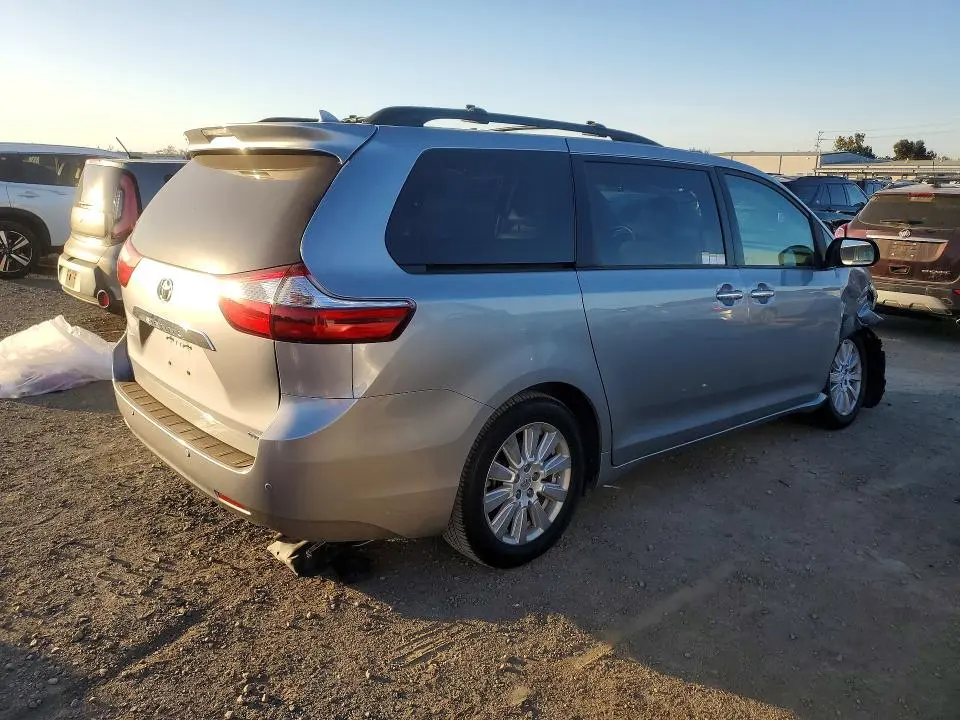 2017 TOYOTA SIENNA LIMITED PREMIUM 7-PASSENGER  