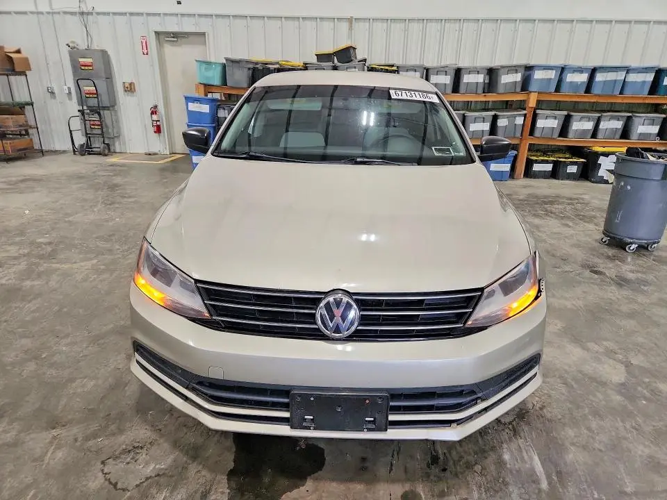 2015 VOLKSWAGEN JETTA SE  